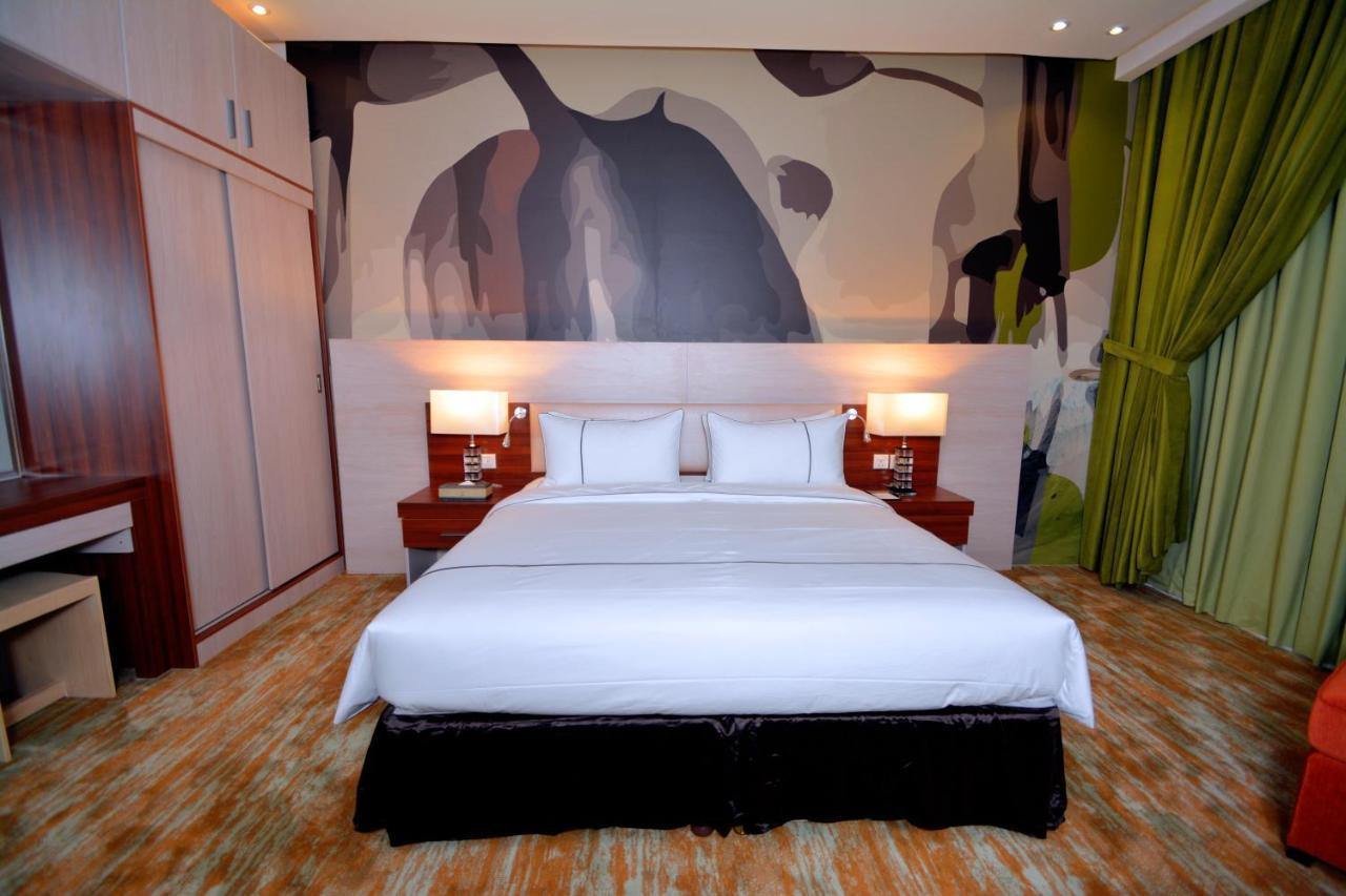 Thwary Hotel Suites Riyadh Exterior photo