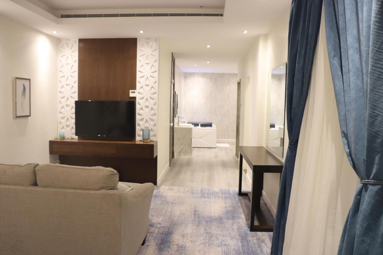 Thwary Hotel Suites Riyadh Exterior photo