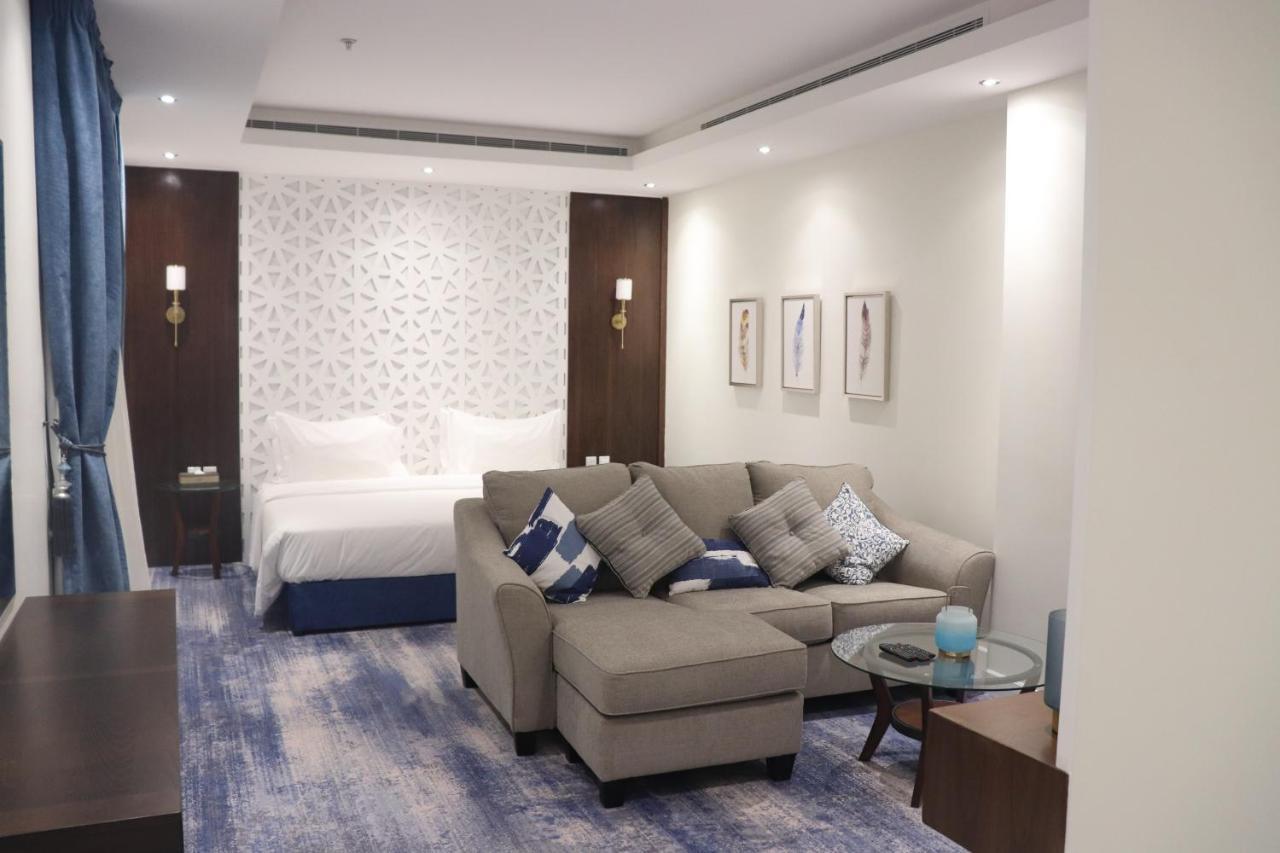 Thwary Hotel Suites Riyadh Exterior photo