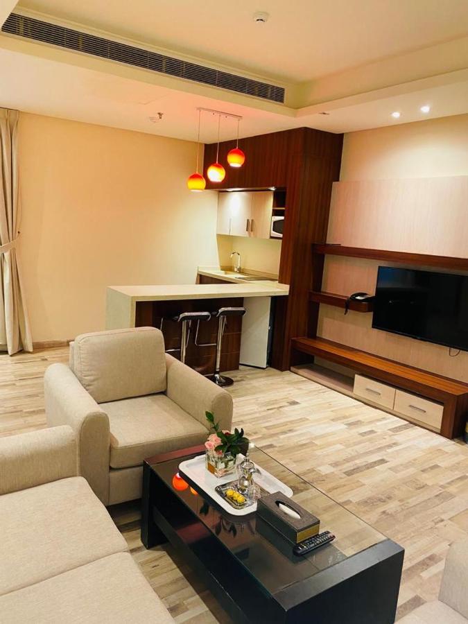 Thwary Hotel Suites Riyadh Exterior photo