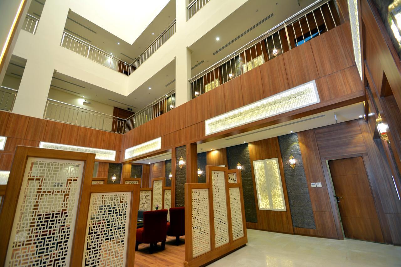 Thwary Hotel Suites Riyadh Exterior photo